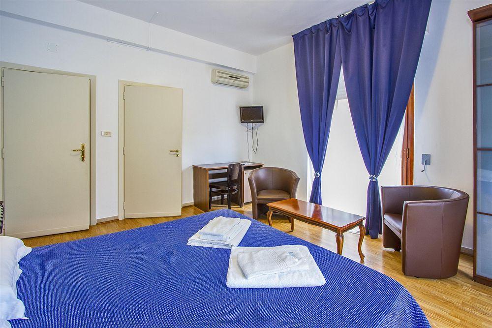 Mamma Sisi Bed and Breakfast Lecce Buitenkant foto