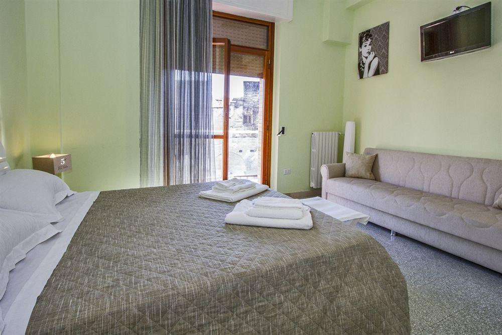 Mamma Sisi Bed and Breakfast Lecce Buitenkant foto